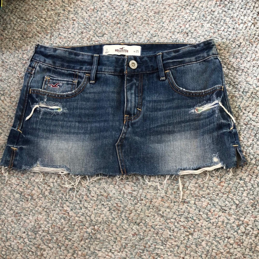 Hollister ripped jean skirt